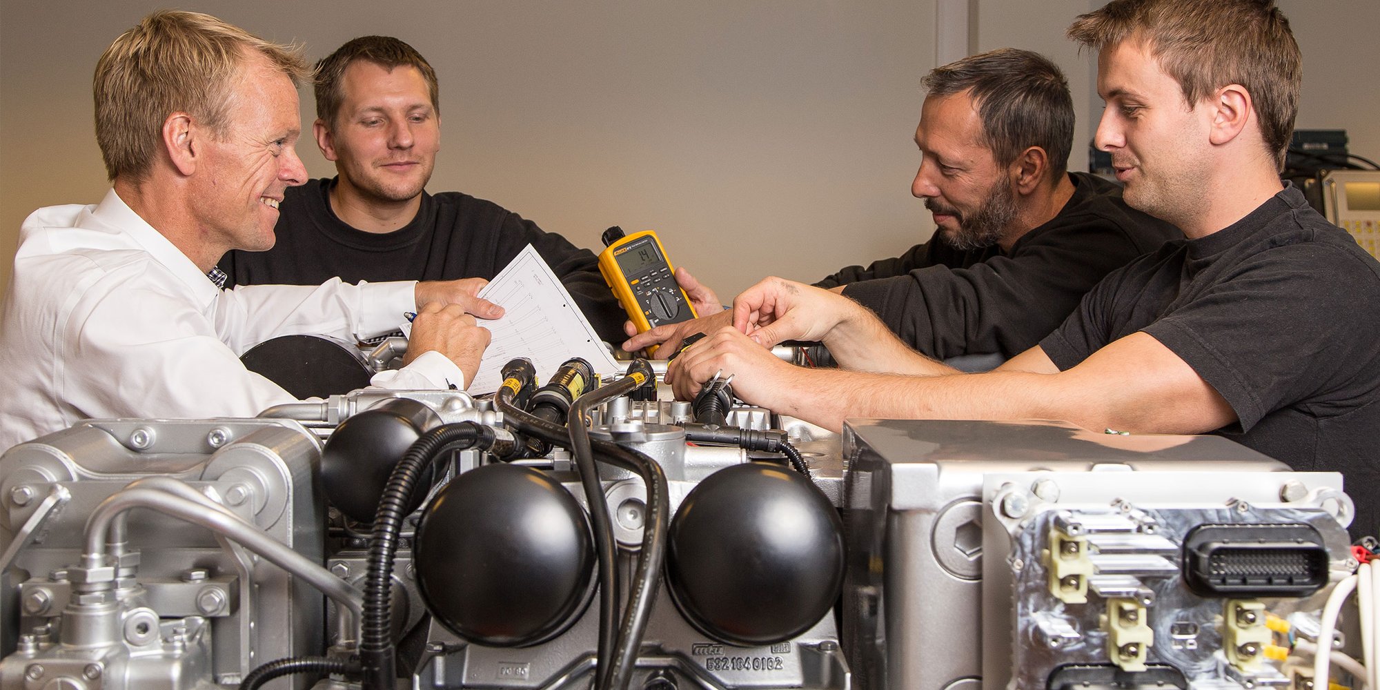 Sikre oppetiden til kraftsystemet ditt 24/7/365 | Service & Ettermarked | Marine | BOS Power Solutions Sikre oppetiden til kraftsystemet ditt 24/7/365 | Service & Ettermarked | Marine | BOS Power Solutions